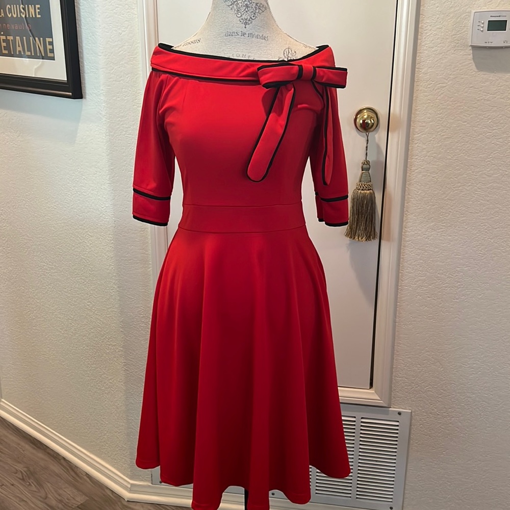 Vintage style red and black dress with bow detailing size M (6-8)